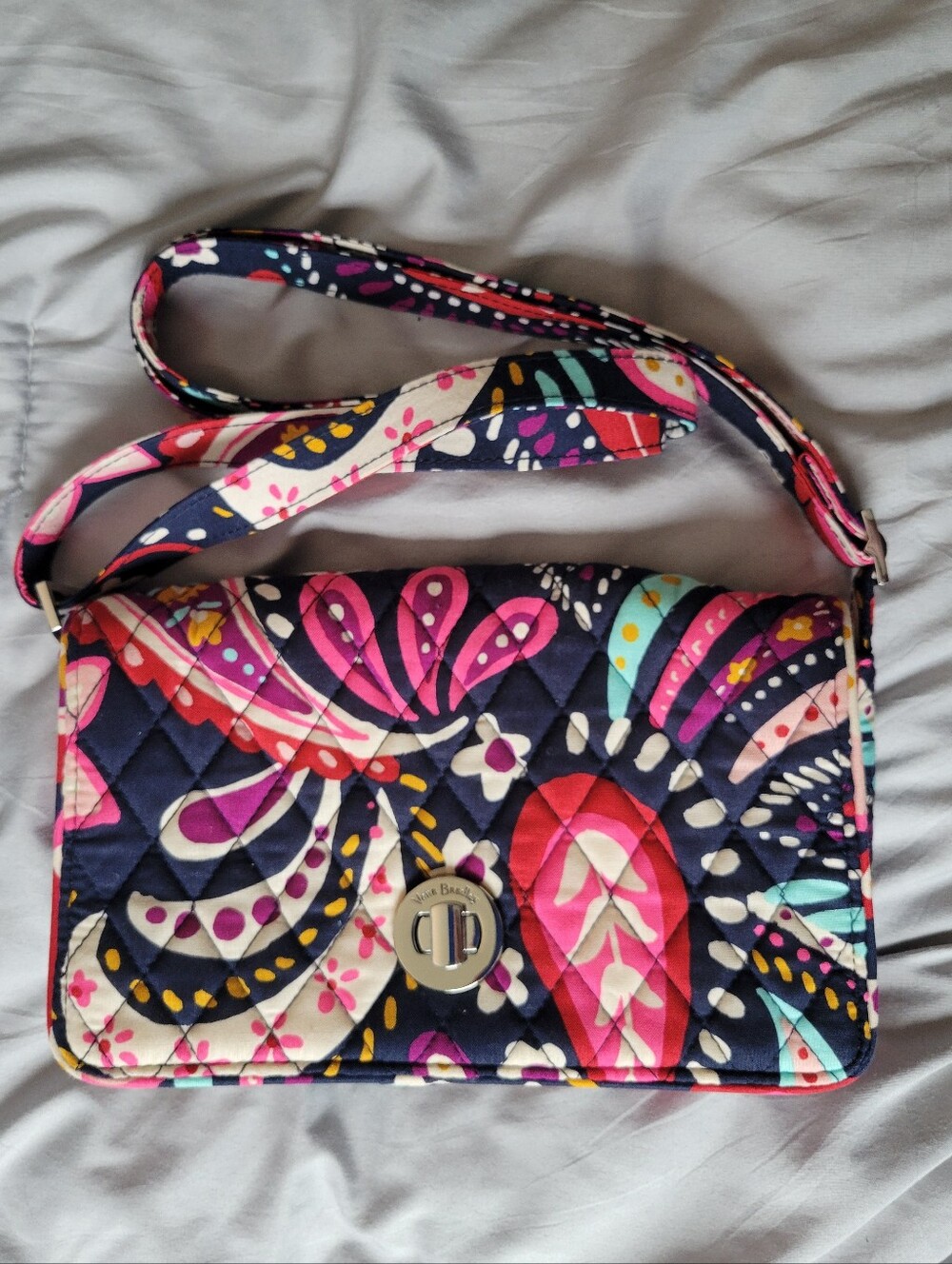 Vera Bradley Painted Paisley Quilted Turnlock Crossbody Bag Retired Pattern